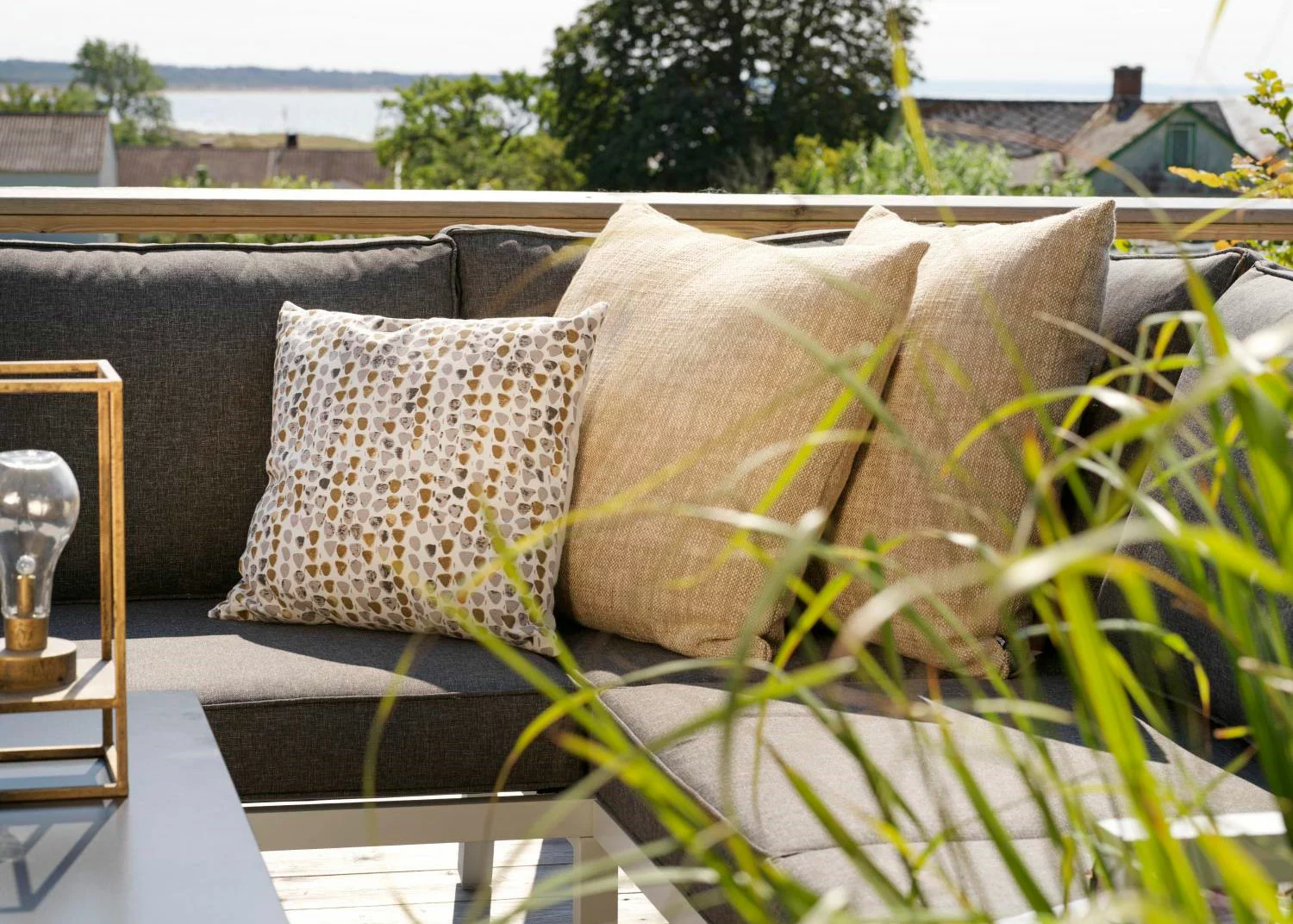 Brafab Rana Lounge-Set Niedrig 5 Sitzplätze, Weiß/Anthrazit 6 Brafab Rana Lounge-Set Niedrig 5 Sitzplätze, Weiß/Anthrazit – Bild 4