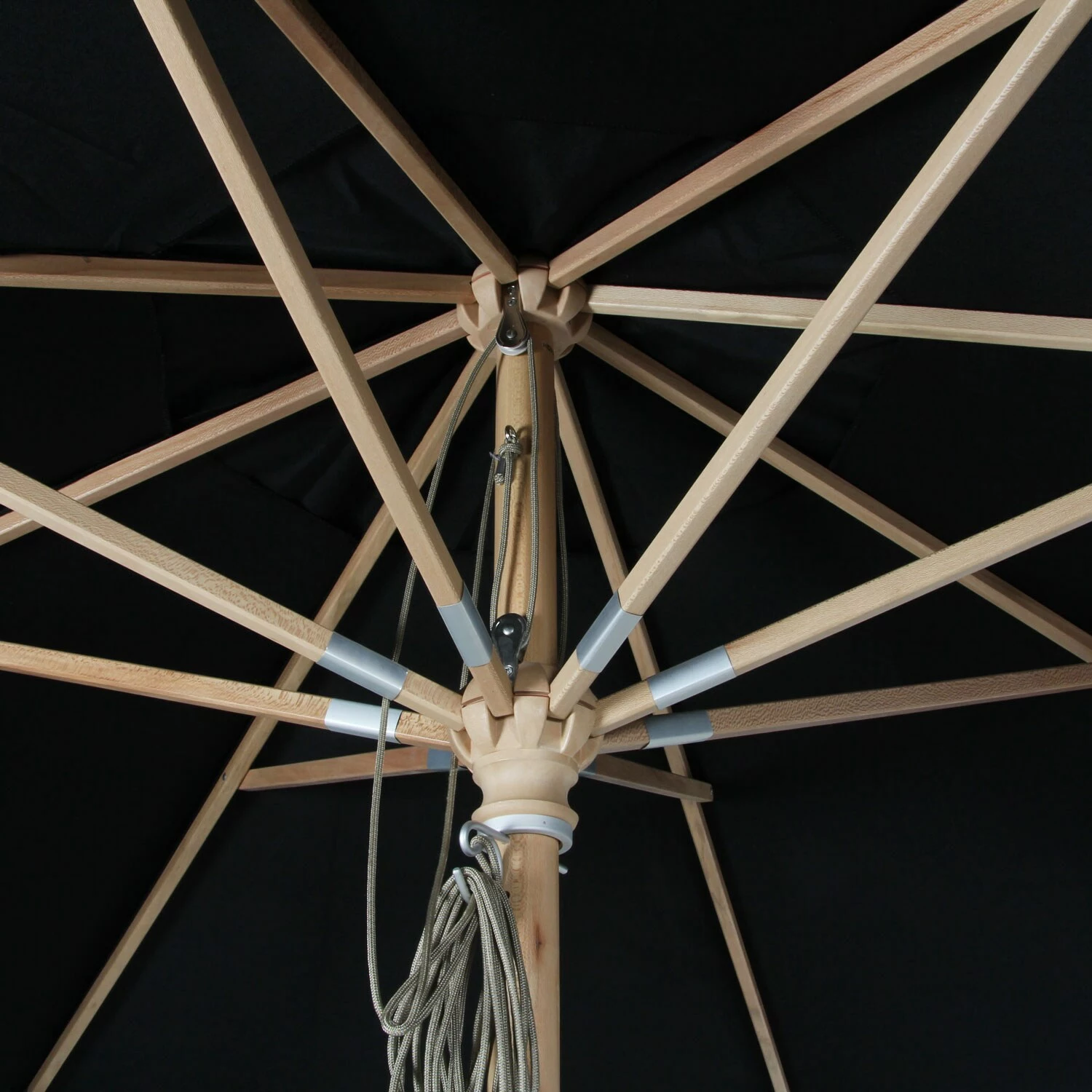 Brafab Reggio Sonnenschirm Ø300 Cm, Schwarz 4 Brafab Reggio Sonnenschirm Ø300 Cm, Schwarz – Bild 2