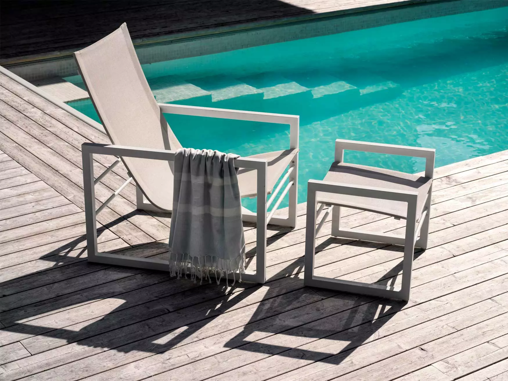 Brafab Vevi Sessel Aluminium , Weiß 5 Brafab Vevi Sessel Aluminium , Weiß – Bild 3