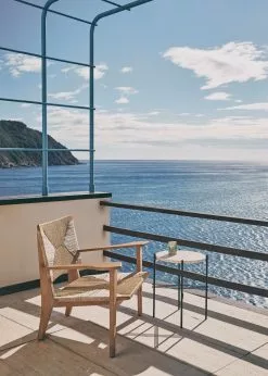 Gubi TS Outdoor Beistelltisch Ø40x51 Cm, Schwarz/Weiß Travertin 10 Gubi TS Outdoor Beistelltisch Ø40x51 Cm, Schwarz/Weiß Travertin -Günstiges Stuhlgeschäft gubi ts outdoor side table 40 black white travertine 3