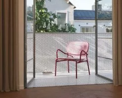 Petite Friture Week-End Lounge Stuhl, Burgunderrot -Günstiges Stuhlgeschäft petite friture week end fatolj vit 19