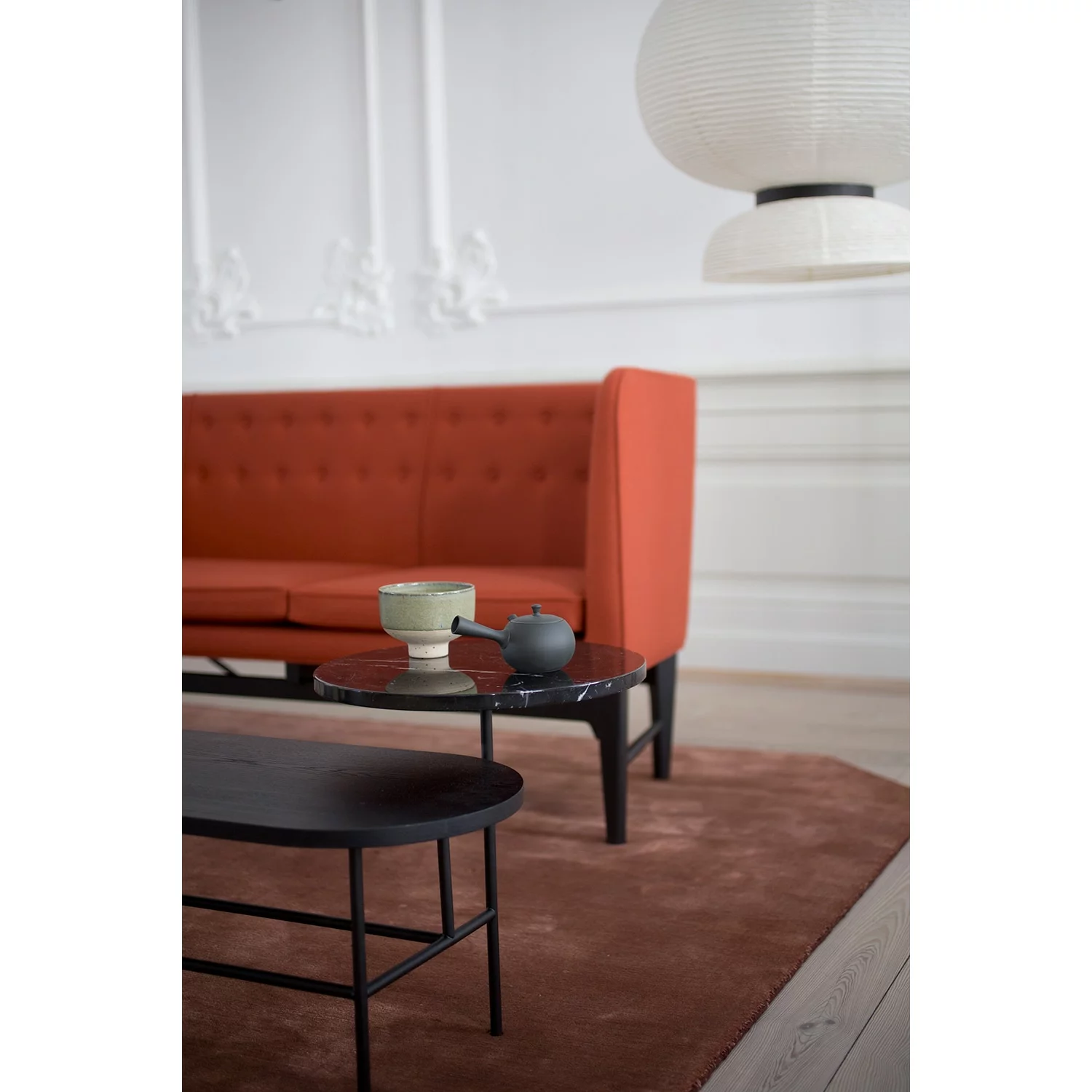 &Tradition Palette-Kaffeetisch Jh7 Schwarz Esche / Marmor 4 &Tradition Palette-Kaffeetisch Jh7 Schwarz Esche / Marmor – Bild 2